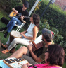 Percussions dans le jardin.